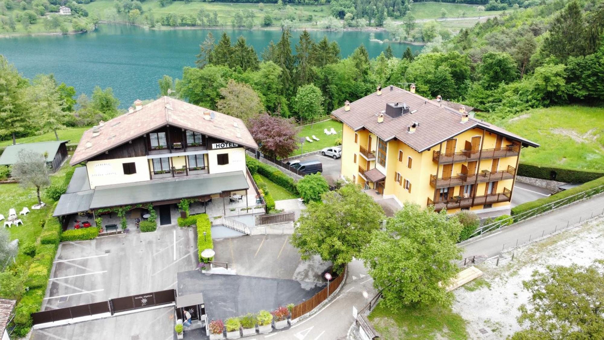 Albergo Stella Alpina Tenno Extérieur photo
