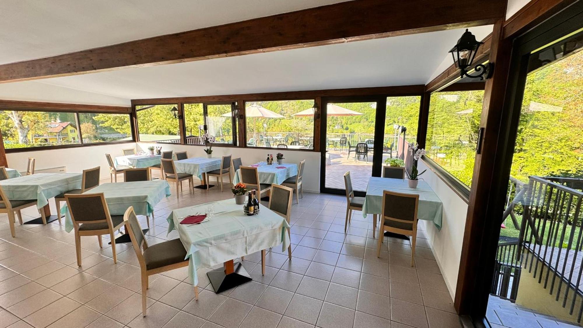 Albergo Stella Alpina Tenno Extérieur photo